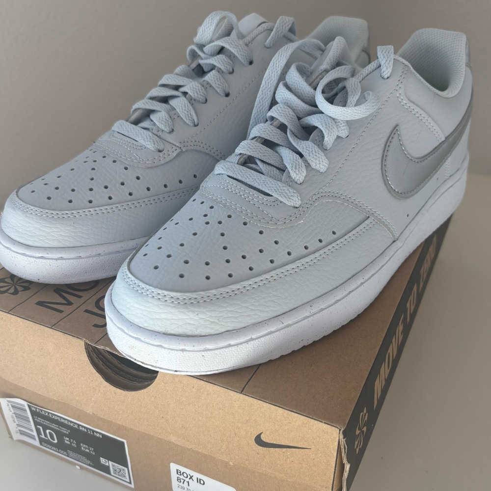 NEW Womens Nike Court Borough Low Size 10